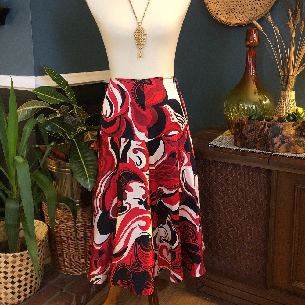 Kensie Swirled Pattern Skirt.